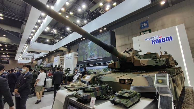 Không cung cấp vũ khí cho Ukraine, Hàn Quốc vẫn thu lợi lớn nhờ xung đột