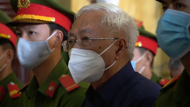 Ông Trần Phương Bình tiếp tục hầu tòa dù đã thụ án chung thân