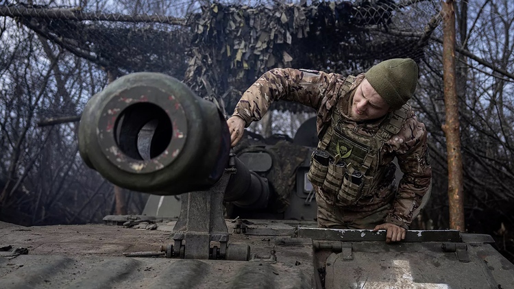 Phương Tây cảnh báo Ukraine đừng phí 'nỗ lực cuối cùng' về viện trợ đạn dược vì Bakhmut