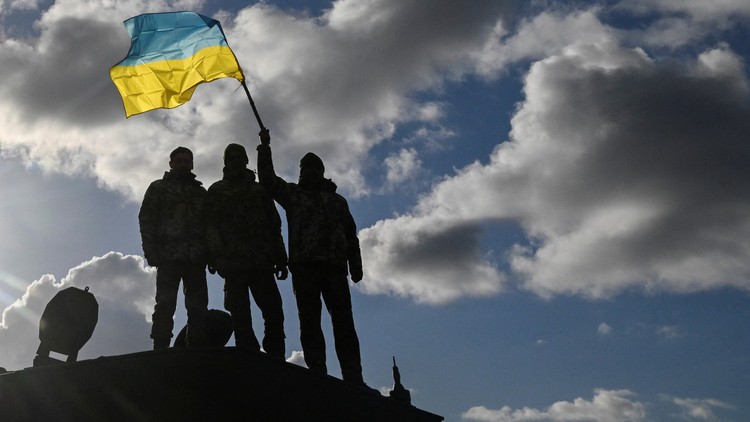 Ukraine đón xuân, vượt qua 'mùa đông khó khăn' để tiếp tục đương đầu Nga