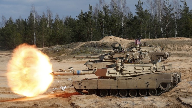 Xe tăng Mỹ M1 Abrams 'đời đầu' có trên cơ T-72 Nga?