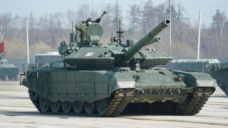 Xe tăng chủ lực T-90M Nga có thua kém xe tăng M1 Abrams Mỹ?
