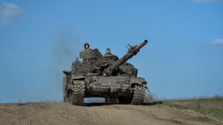 Ukraine bác tuyên bố Wagner kiểm soát 80% Bakhmut, Nga tập kích quân tăng viện