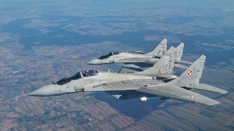 Đức đồng ý để Ba Lan gửi chiến đấu cơ MiG-29 cho Ukraine