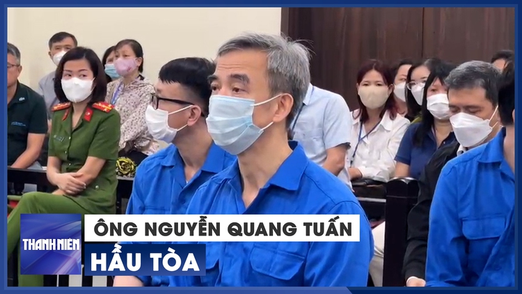 Cựu Giám đốc Bệnh viện Tim Hà Nội Nguyễn Quang Tuấn tóc bạc trắng hầu tòa