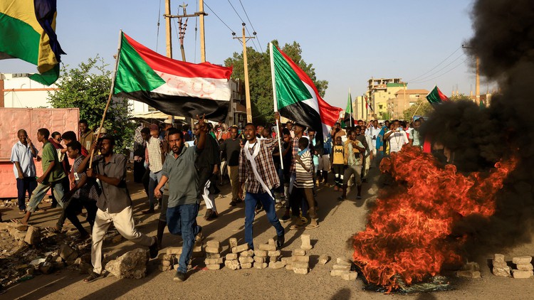 Phe phái đánh nhau, người dân Sudan lo sợ giữa hỗn loạn