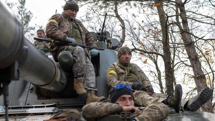Rộ tin quân Ukraine vượt sông Dnipro; Wagner muốn dừng công để thủ