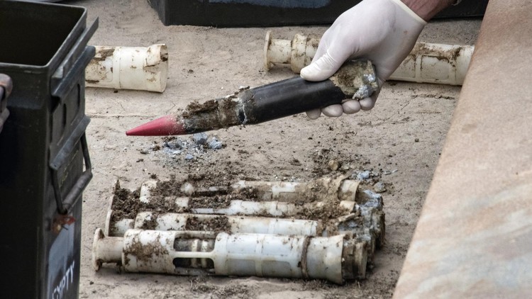 Nga cáo buộc Anh biến Ukraine thành 'bãi rác phóng xạ' bằng đạn uranium nghèo