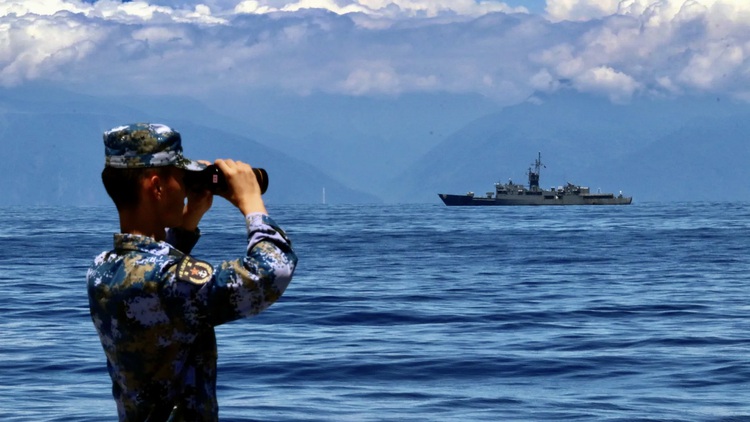 Tàu chiến, trực thăng Trung Quốc đến gần Đài Loan, phản ứng cuộc gặp cấp cao ở Mỹ