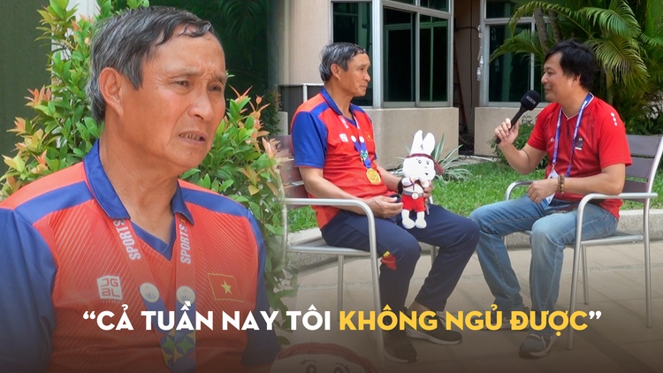 Giao lưu cùng HLV Mai Đức Chung sau tấm HCV SEA Games 32: 'Cả tuần nay tôi không ngủ được'