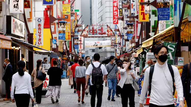 Nhật Bản thoát suy thoái nhờ tiêu dùng sau đại dịch