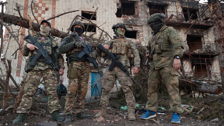 Chỉ huy lữ đoàn Ukraine bác thông tin lính Nga trang bị kém ở Bakhmut