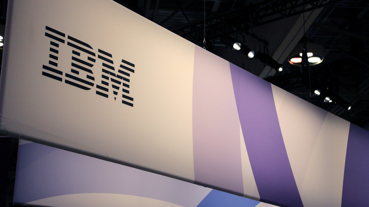 IBM muốn thay 7.800 nhân sự bằng AI
