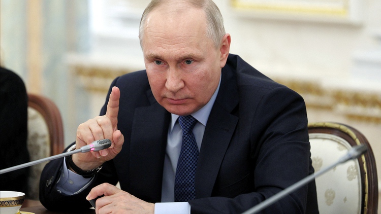 Tổng thống Putin nói phản công của Ukraine tổn thất ‘thảm khốc’