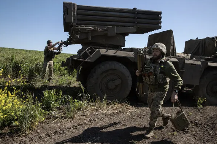 Lãnh đạo Lầu Năm Góc, đại tướng Mỹ nói phản công Ukraine là 'đường chạy marathon'