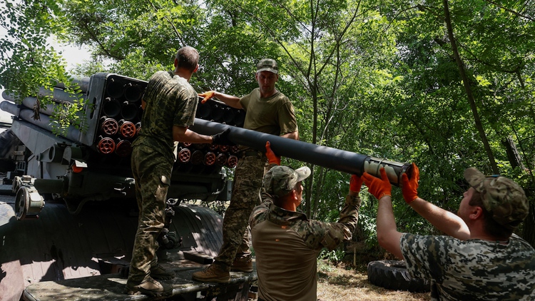 Bộ trưởng Quốc phòng Ukraine nói cuộc phản công chính chưa bắt đầu