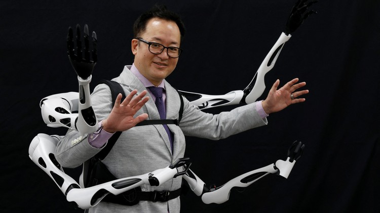 Robot kỳ quặc này có tạo ra 'Tiến sĩ bạch tuộc' đáng sợ?