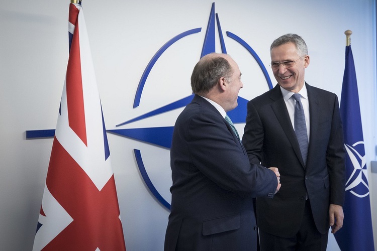 Mỹ không muốn Bộ trưởng Quốc phòng Anh lãnh đạo NATO?