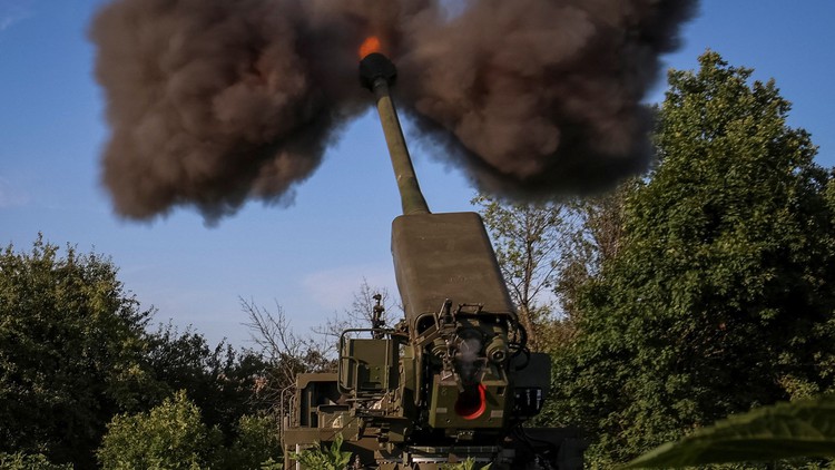 Lính Ukraine nói sẽ sớm sử dụng đạn chùm Mỹ để yểm trợ phản công