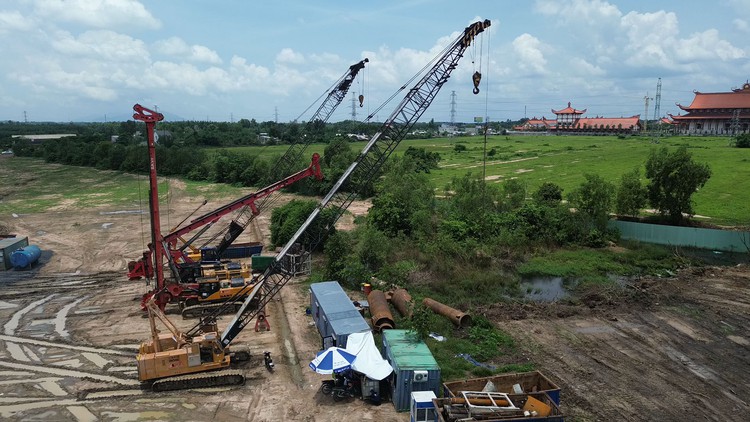 Cao tốc Biên Hòa – Vũng Tàu: Đối mặt với việc thiếu đất đắp và chậm giải phóng mặt bằng