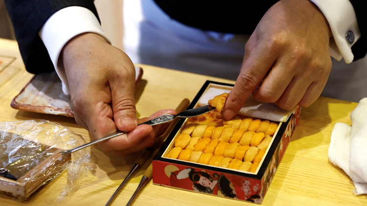 Nhà hàng Nhật Bản mắc vạ ở Trung Quốc vì nhà máy hạt nhân thải nước nhiễm xạ