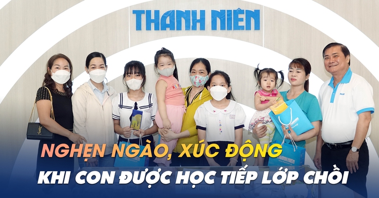 Người mẹ nghèo nghẹn ngào khi con được bảo trợ, có cơ hội học tiếp lớp chồi