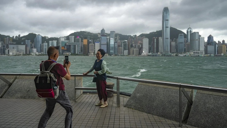 Vì ‘siêu bão’ Sao La, thị trường chứng khoán Hồng Kông có thể ngừng hoạt động