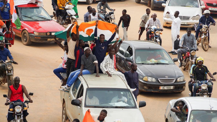 Người Niger không nao núng sau tối hậu thư của liên minh Tây Phi