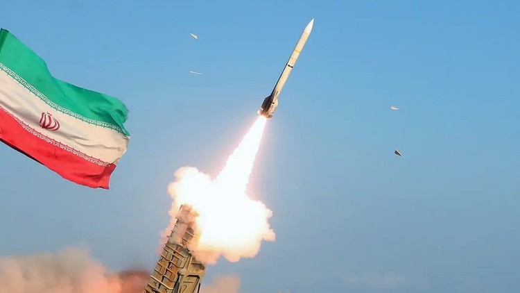 Iran tố tình báo Israel phá hoại chương trình tên lửa