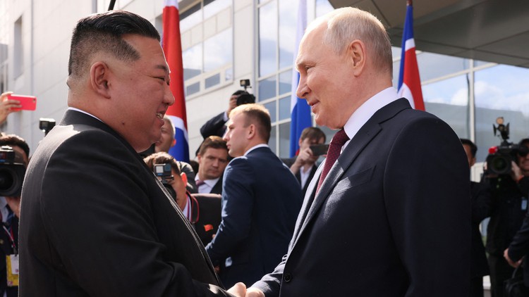 Nhà lãnh đạo Kim Jong-un đến Nga, hội đàm với Tổng thống Putin