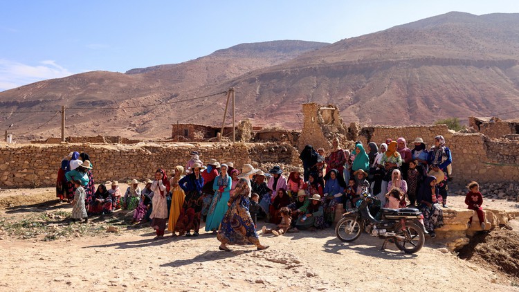 Nhờ dự đám cưới, cả làng thoát chết trong động đất Morocco