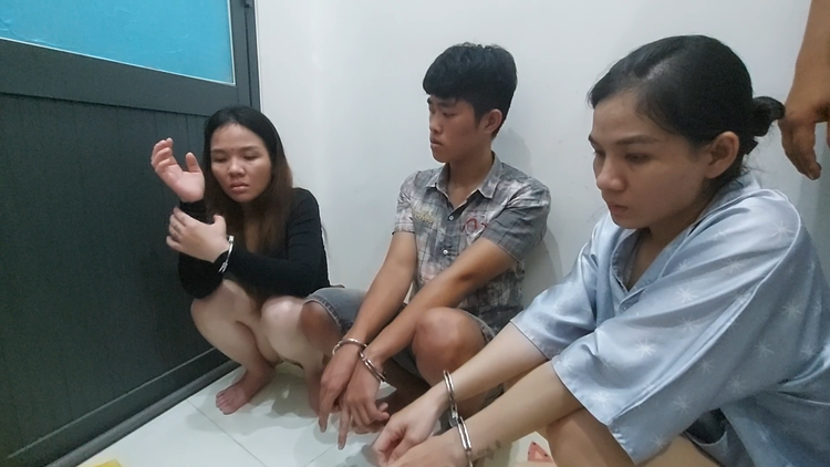 Bí ẩn trong căn nhà bà trùm bán lẻ ma túy tuổi 30 ở Bình Phước