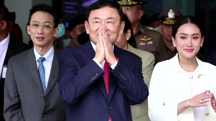 Cựu Thủ tướng Thaksin được Quốc vương Thái Lan ân giảm án tù