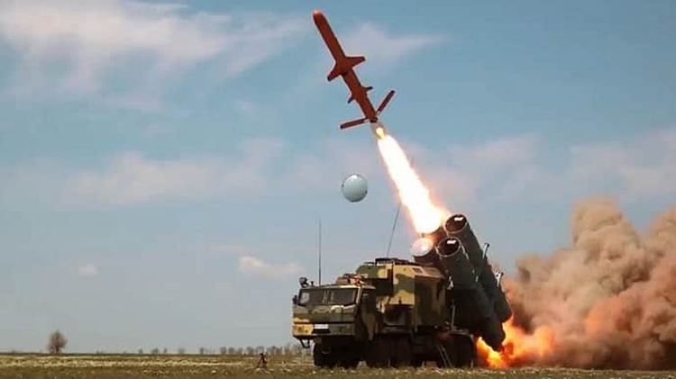 Ukraine đang phát triển tên lửa tầm bắn đến 1.500 km?