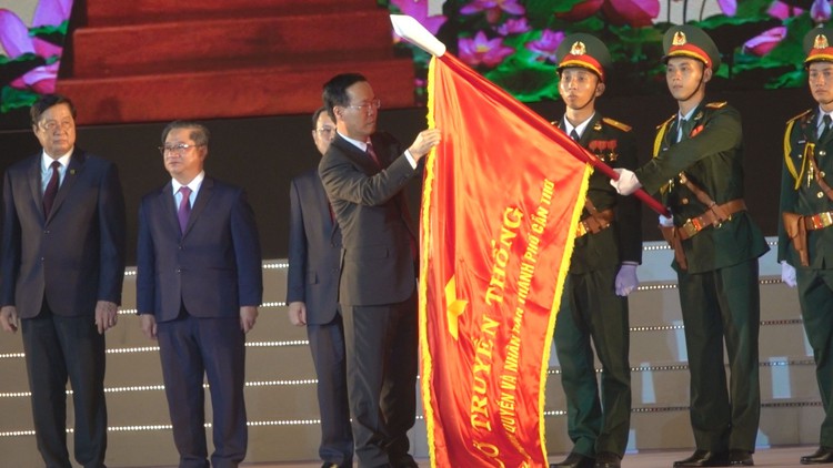 Long trọng kỷ niệm 20 năm thành lập thành phố Cần Thơ trực thuộc trung ương