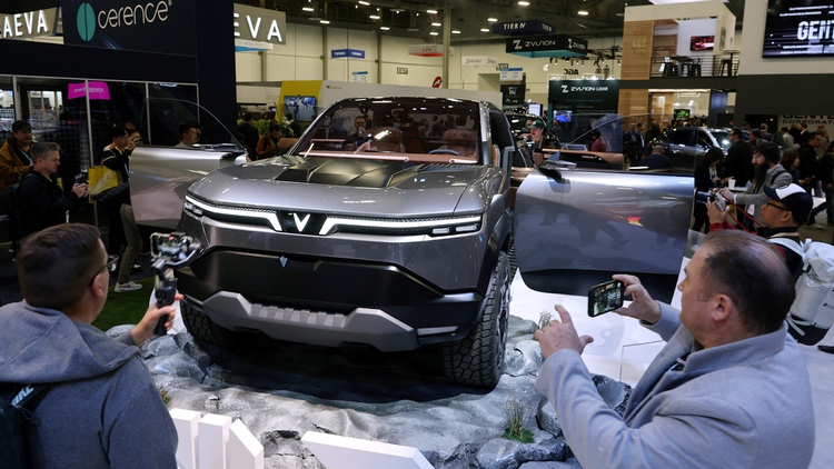 Hãng xe điện VinFast ra mắt concept xe bán tải