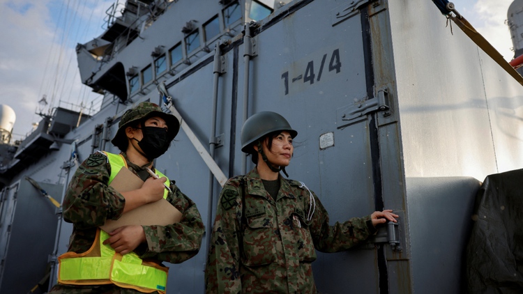 Gặp những nữ binh trong đơn vị hải quân đặc biệt của Nhật Bản