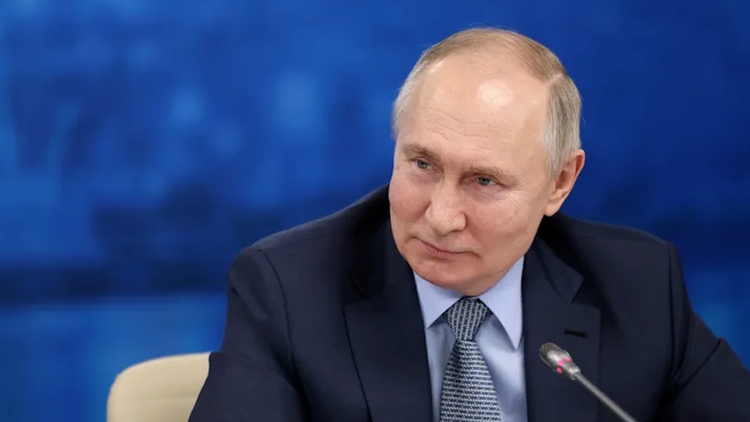 Ông Putin bớt 2 đối thủ trên đường đua tổng thống Nga