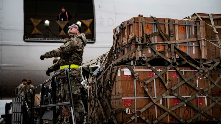 Nhà Trắng cảnh báo tình hình viện trợ Ukraine đang rất 'thảm'