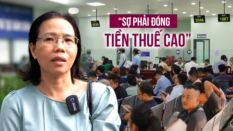 Lo mất thêm tiền thuế, người dân hối hả làm thủ tục đất đai