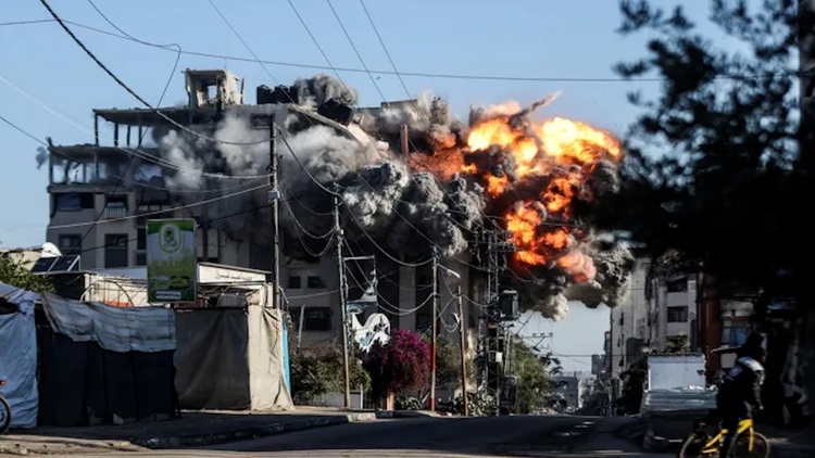 Israel không kích dữ dội Gaza, oanh tạc Li Băng dù đã ngừng bắn