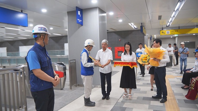 Cận cảnh nhà ga Ba Son tuyến metro số 1 TP.HCM vừa được bàn giao