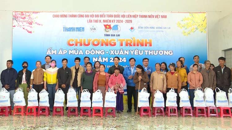 Báo Thanh Niên đồng hành Chương trình ‘Ấm áp mùa đông - Xuân yêu thương’ nơi biên giới