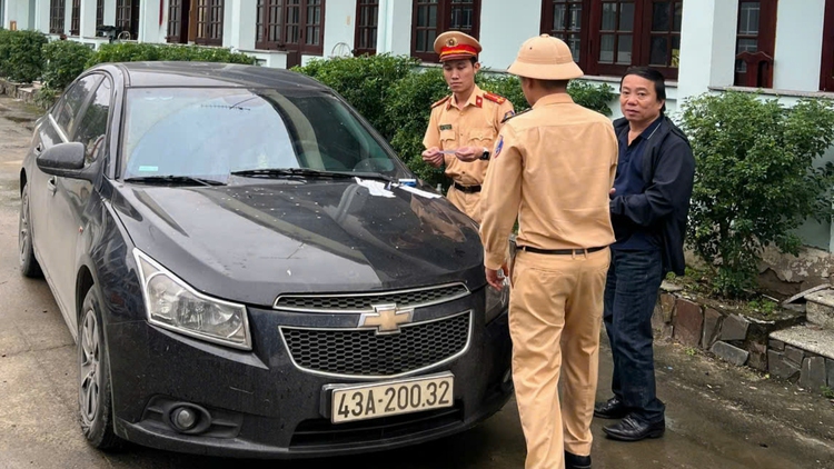 Đà Nẵng: Điều tra vụ tài xế gây tai nạn rồi bỏ chạy