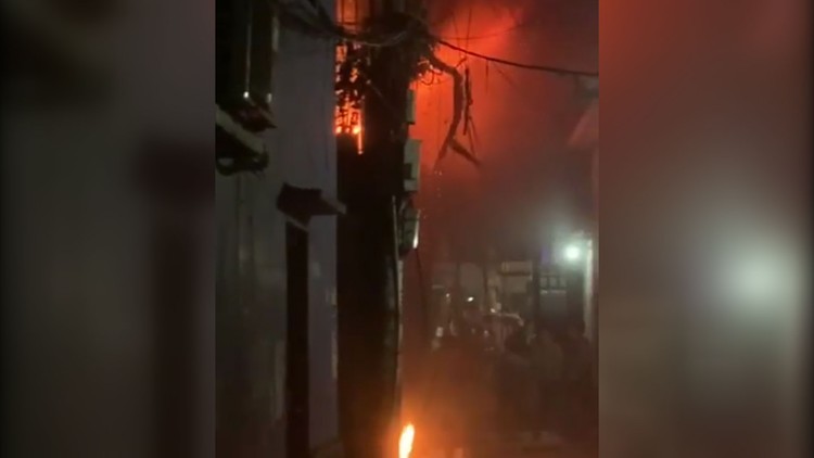 Cháy nhà trong hẻm ở Gò Vấp, bé trai tử vong thương tâm