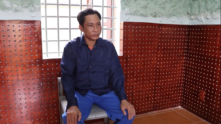 Khởi tố người đàn ông xúc phạm Quốc kỳ Việt Nam