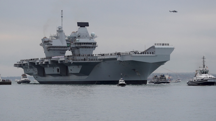 Thiếu tiền, thiếu người, hải quân Anh có bán tàu sân bay mới?