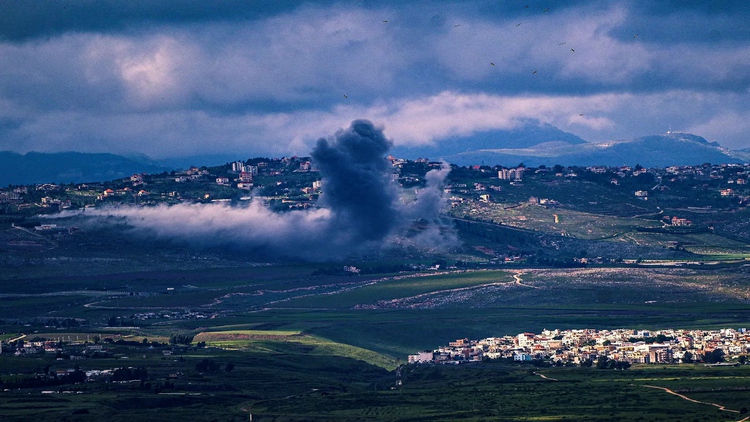 Hezbollah tấn công căn cứ quân sự, Israel lại không kích trả đũa