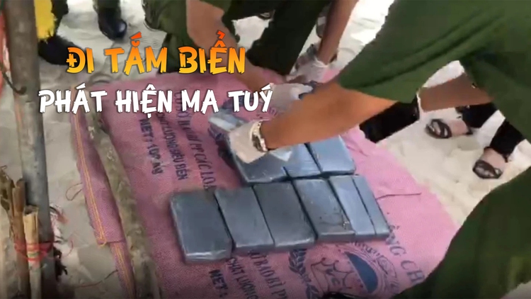 Người phụ nữ tắm biển Bình Thuận phát hiện túi xách 25 kg ma túy heroin