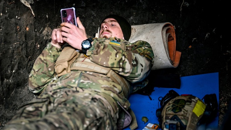 Ukraine ra tay chống ‘đại dịch’ bất ngờ trong quân đội